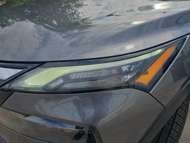 Used 2024 Gray Nissan SV image 28