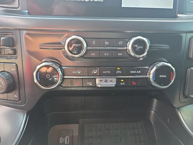 Used 2024 Black Ford XLT image 25
