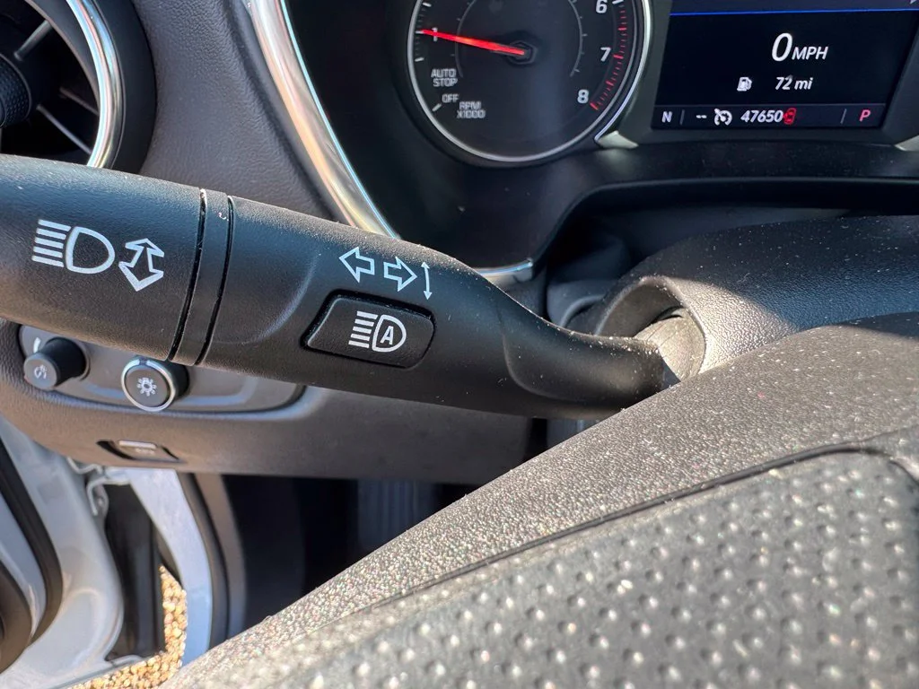 Used 2025 White Chevrolet LT image 19