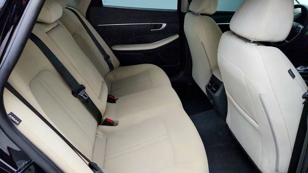 Used 2022 Phantom Black Hyundai SEL 2.5L w/ Convenience Pkg, Panoramic Sunroof & Digital Cluster image 23