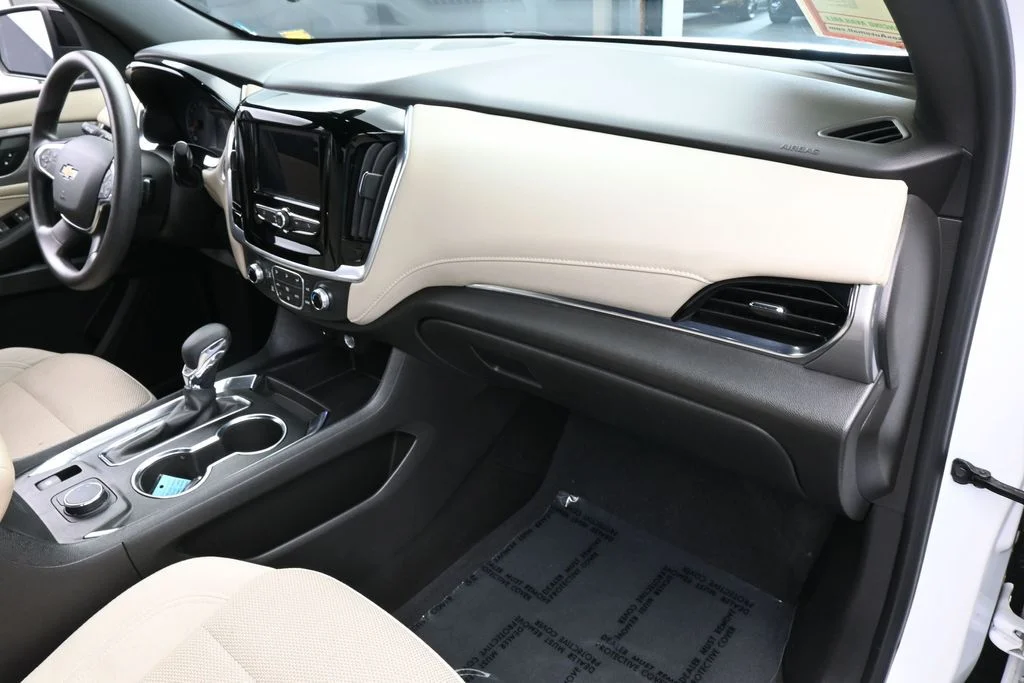 Used 2022 Summit White Chevrolet LS image 41