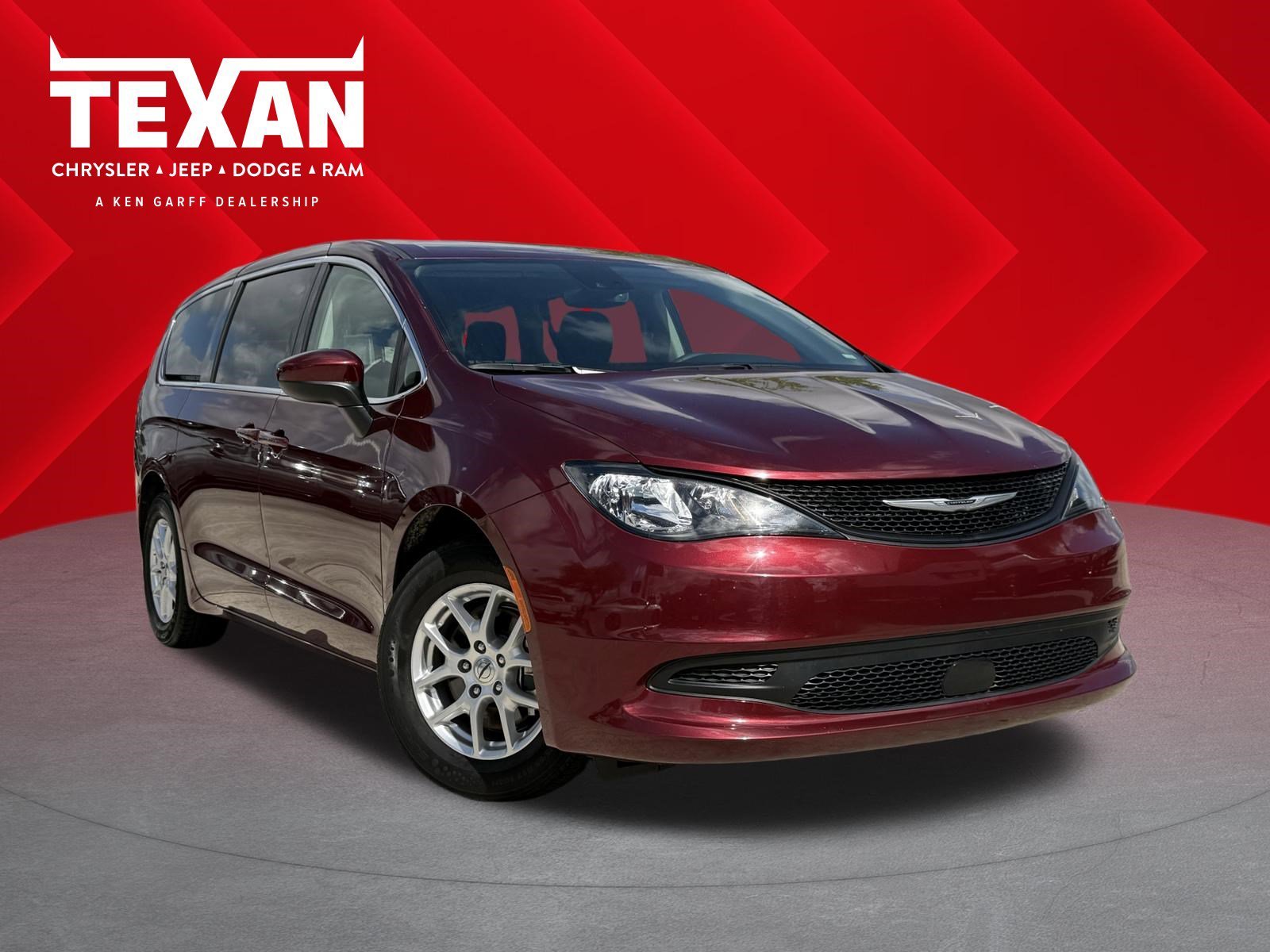 2023 Chrysler Voyager LX's photo