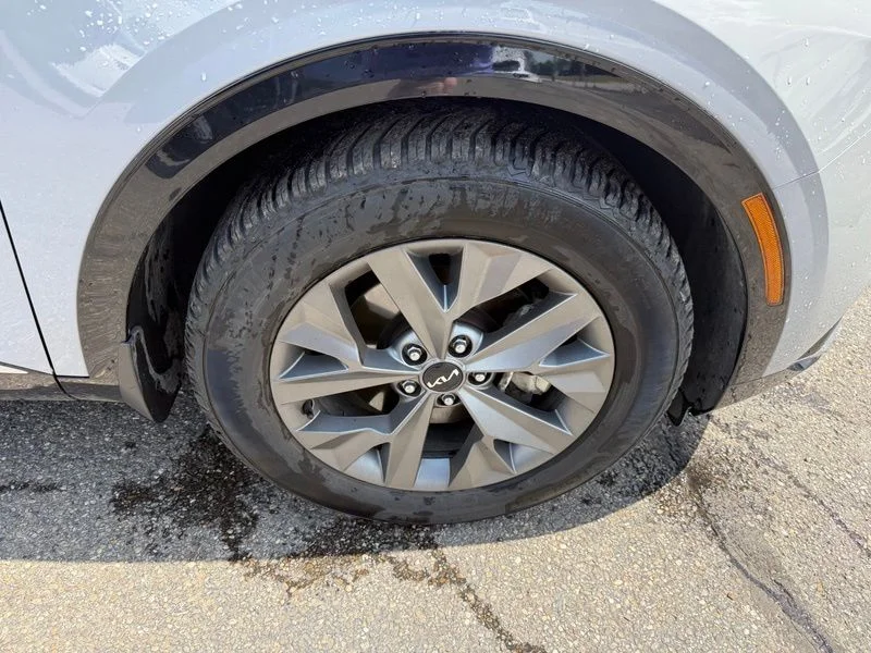 Used 2023 Gray Kia SX image 18