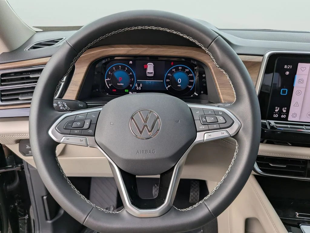 New 2026 Black Volkswagen 2.0T SE w/Technology image 26