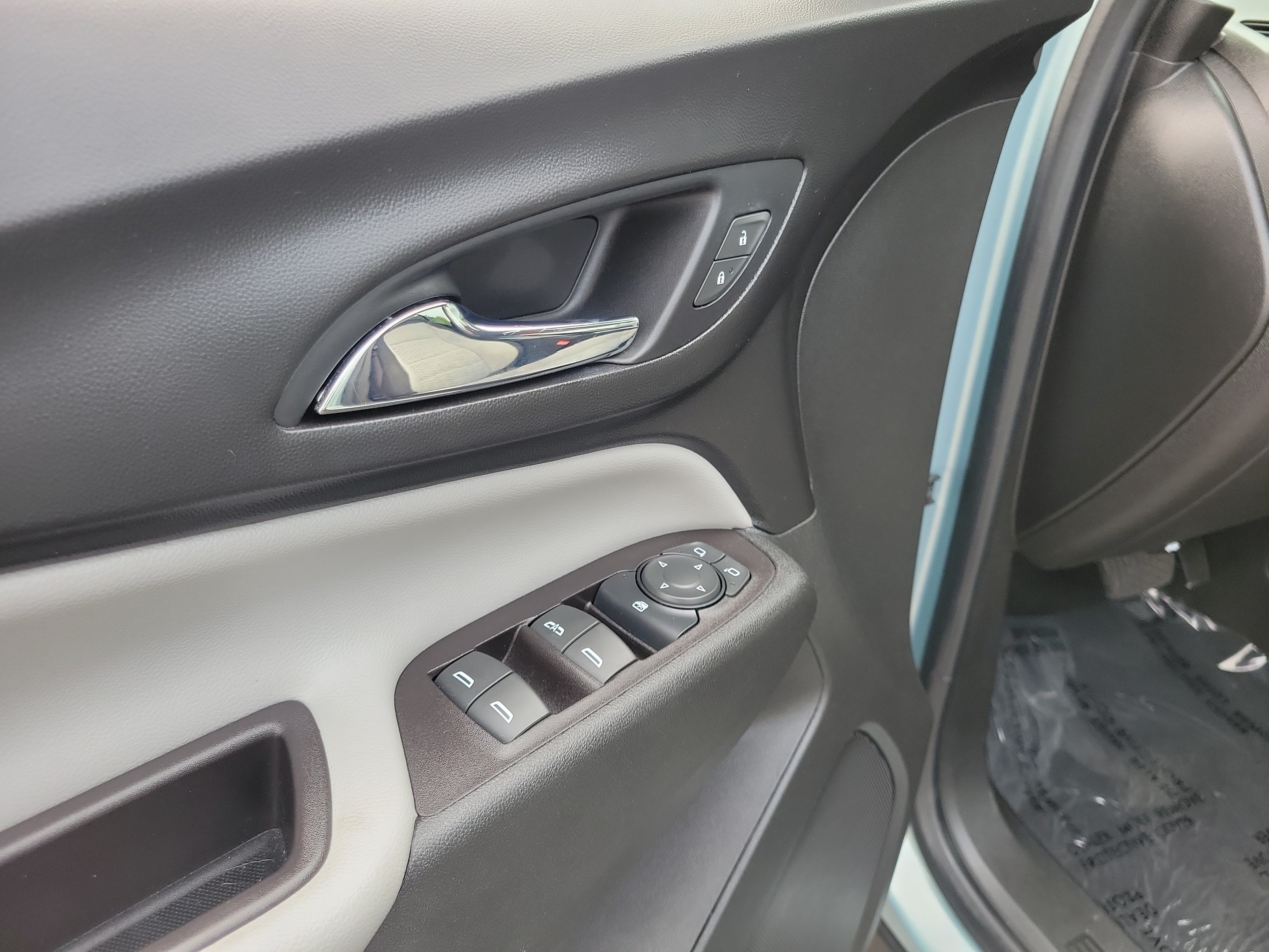 Used 2022 Seaglass Blue Metallic Chevrolet LT image 18