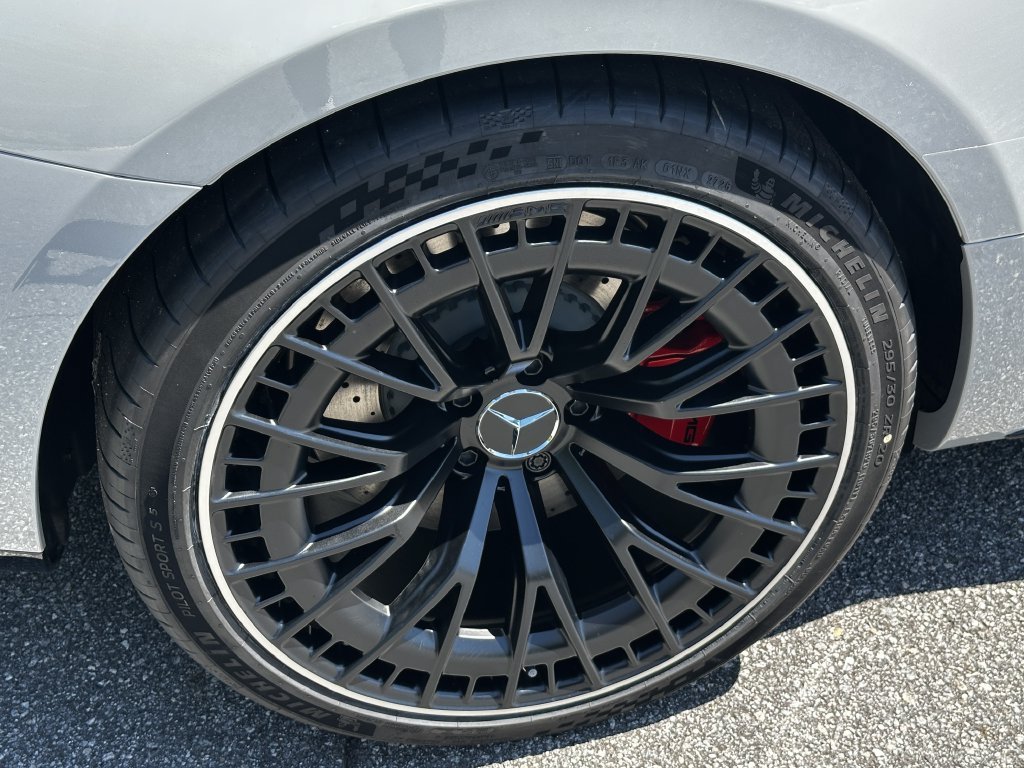 New 2027 MANUFAKTUR Alpine Grey Mercedes-Benz AMG® CLE 53 image 51