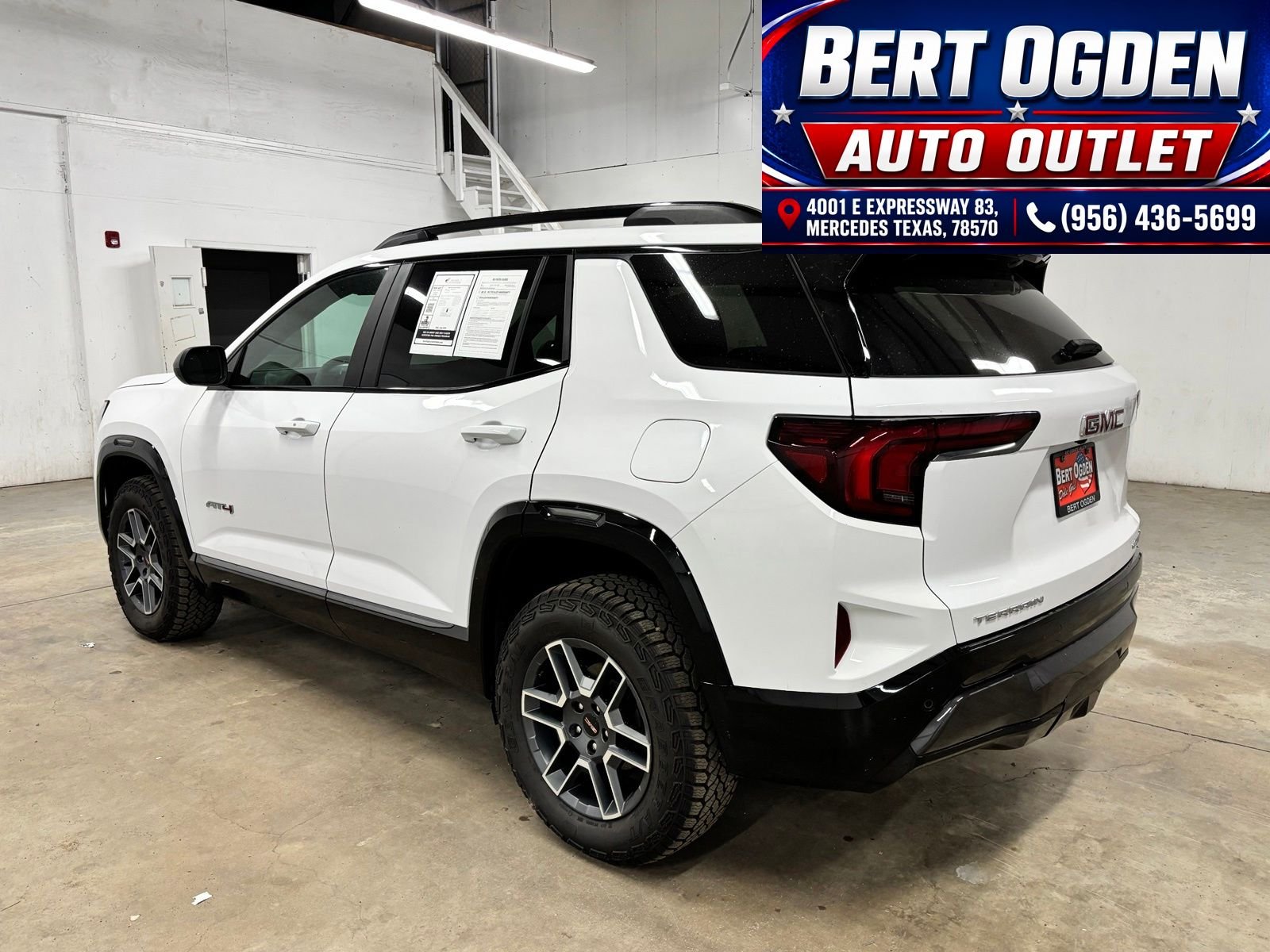 Used 2026 White GMC AT4 image 5
