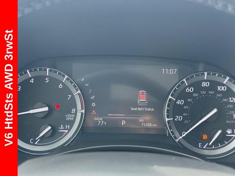 Used 2020 Moon Dust Toyota XLE image 23