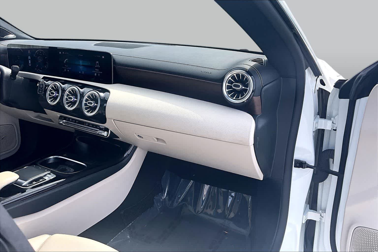 Used 2020 Polar White Mercedes-Benz CLA 250 image 18