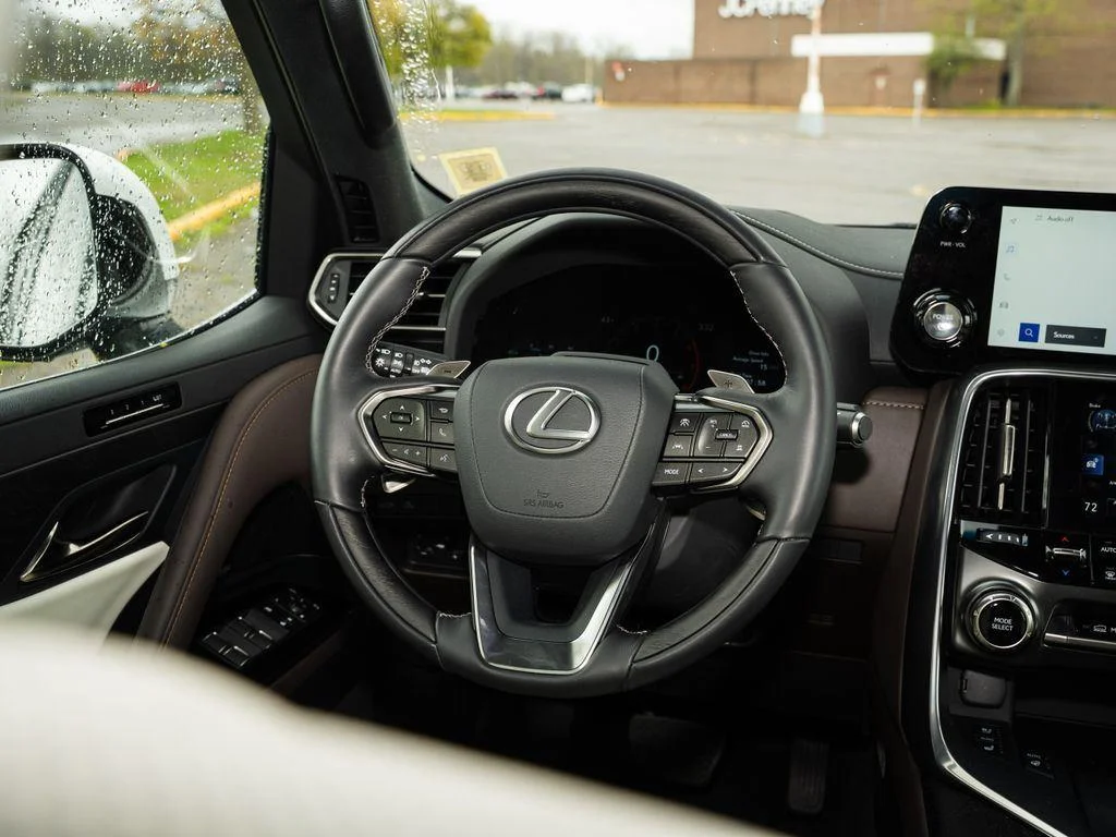 Used 2025 Eminent White Pearl Lexus LX 700h Luxury image 51