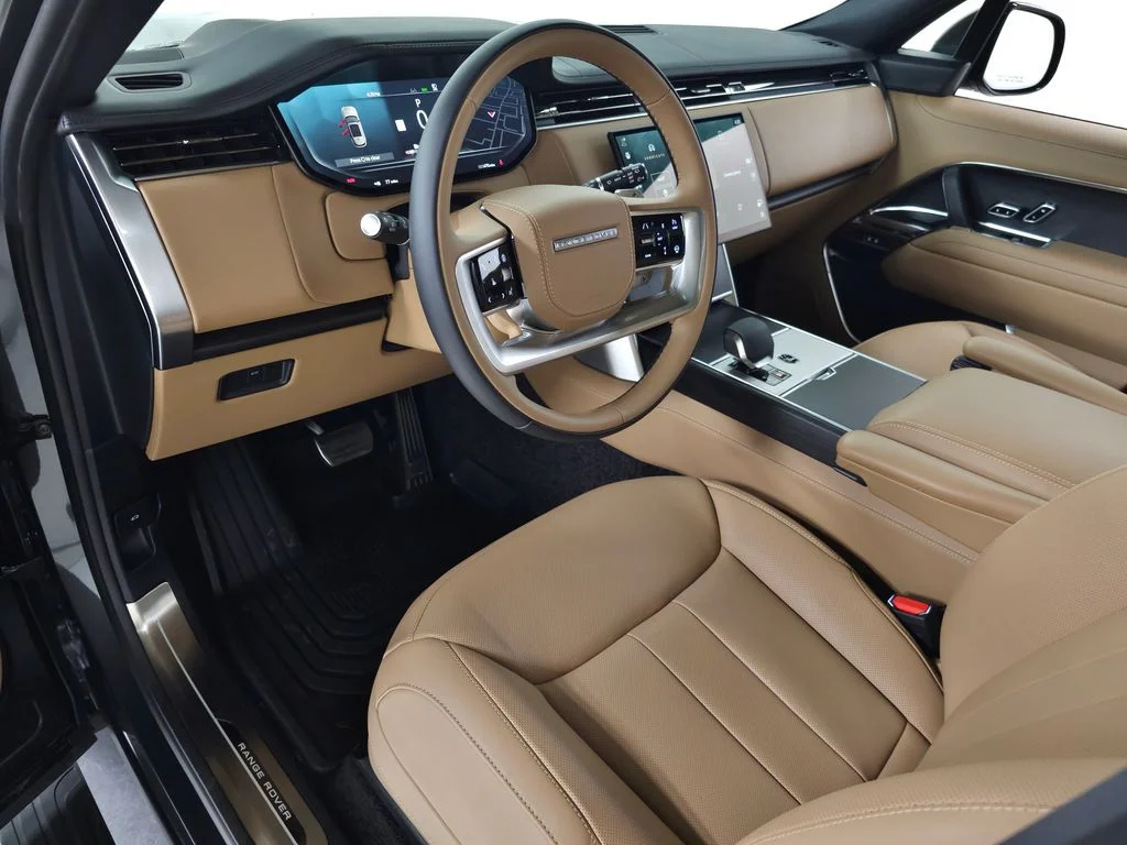 New 2026 Carpathian Grey Land Rover SE image 14