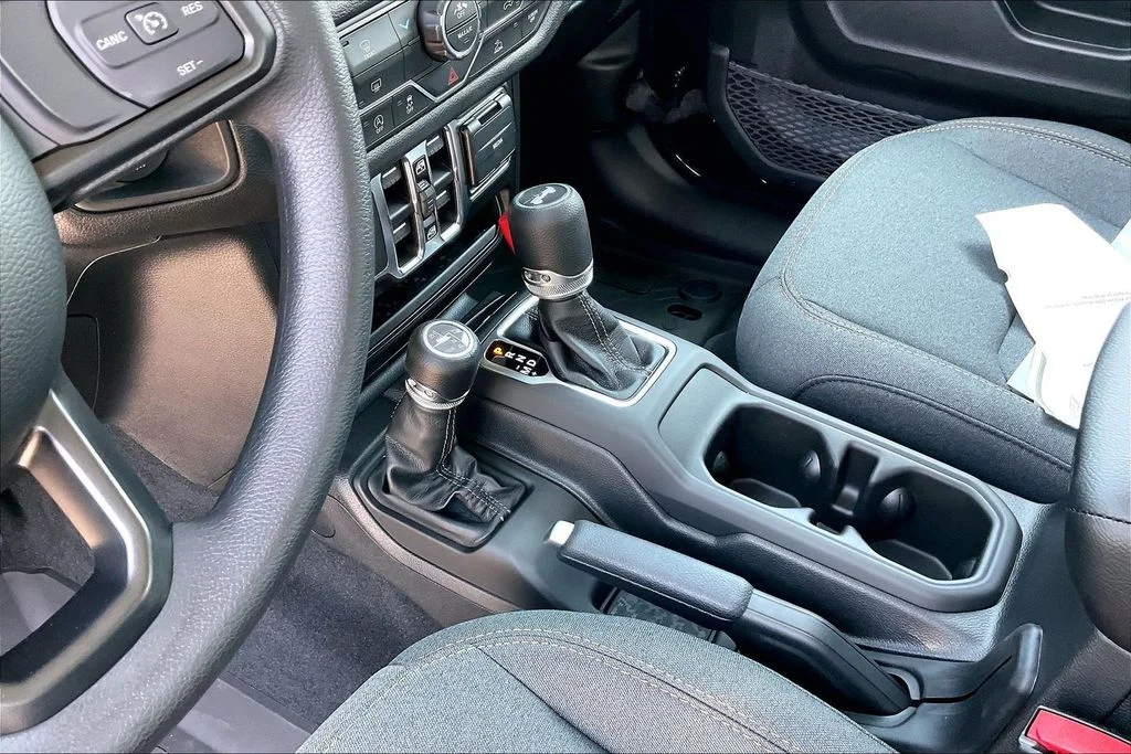 New 2026 Jeep Wrangler Sport 4D Sport Utility