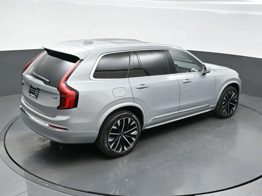 New 2026 Vapour Grey Volvo Plus image 36