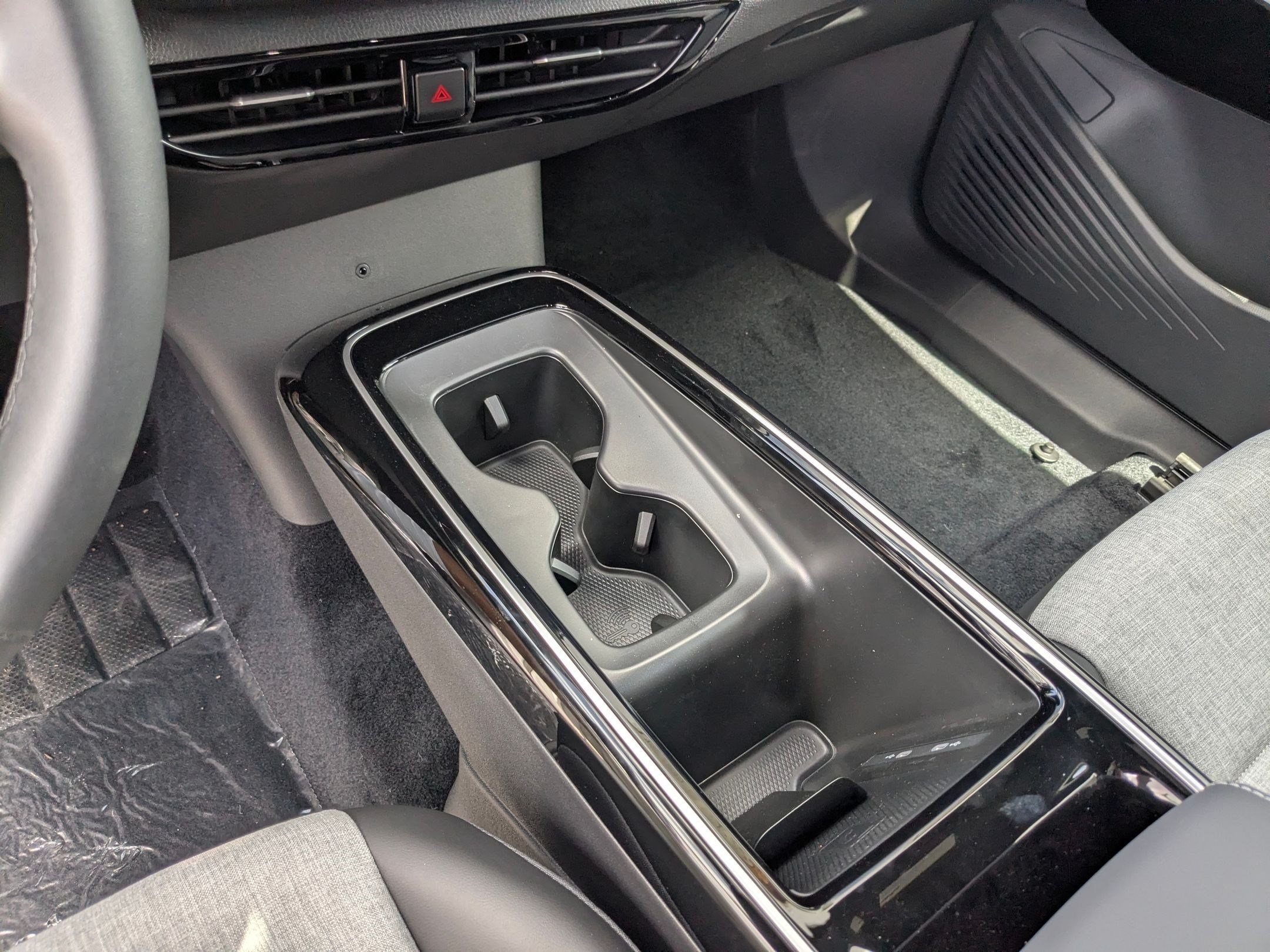New 2026 Opal White Pearl Volkswagen Pro image 14