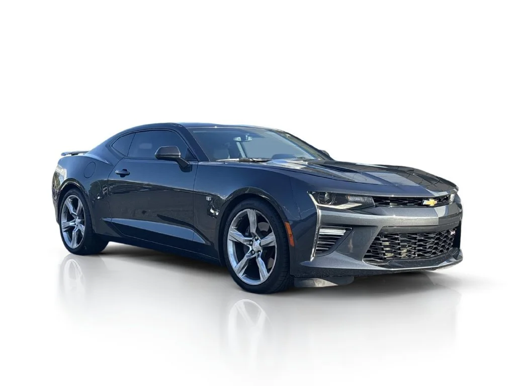 Used 2016 NIGHTFALL GRAY METALLIC Chevrolet 2SS image 3