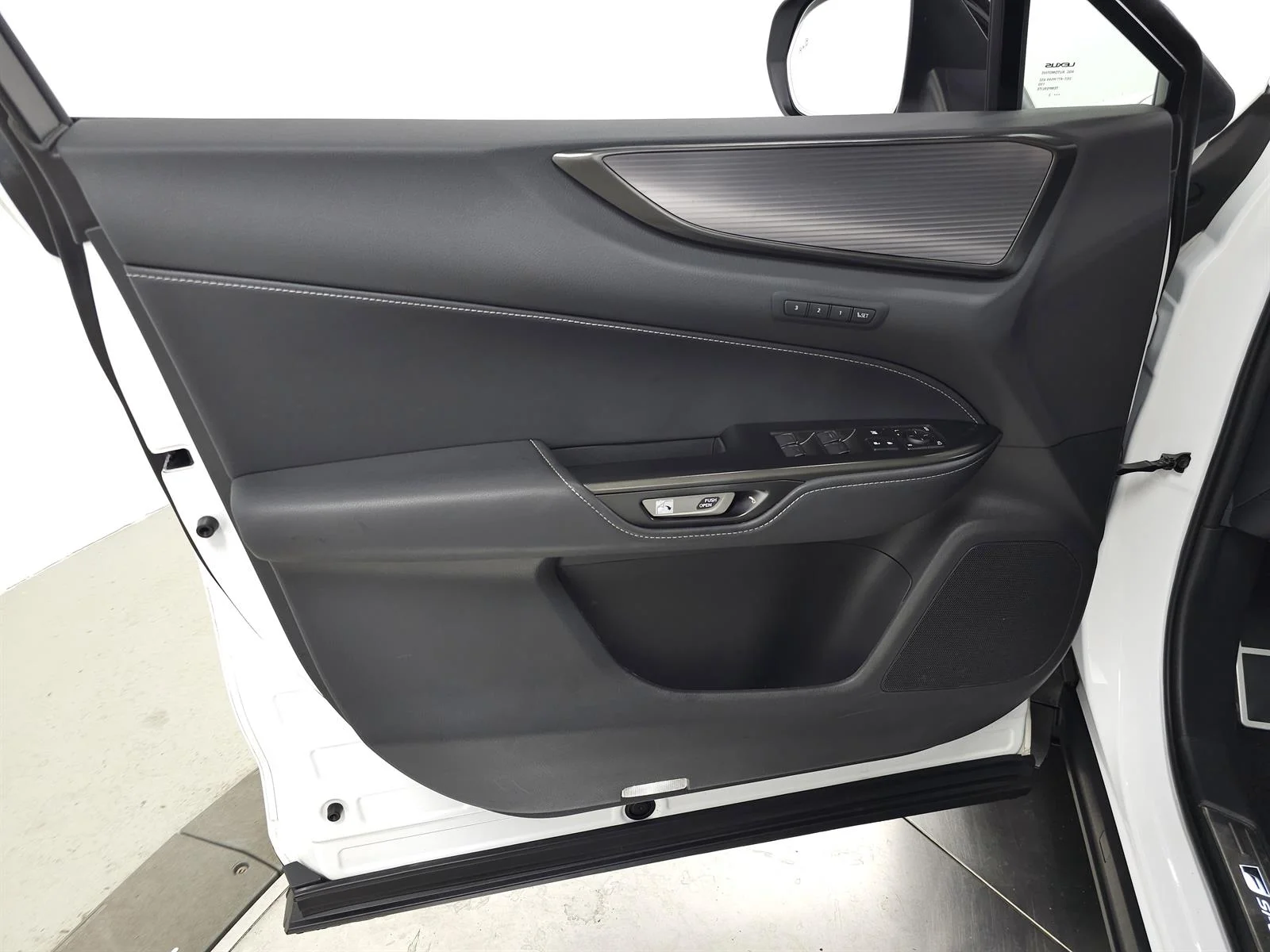 Certified Used 2024 Ultra White 083 Lexus F SPORT Handling image 16