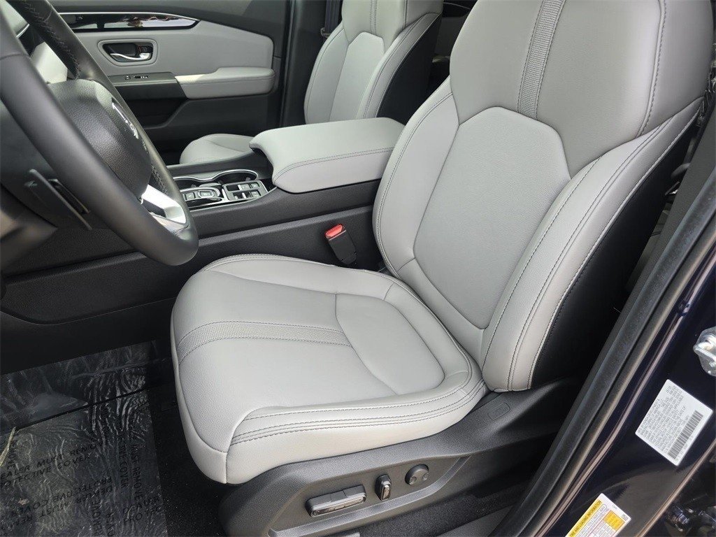 2025 Honda Pilot Touring - Photo 24