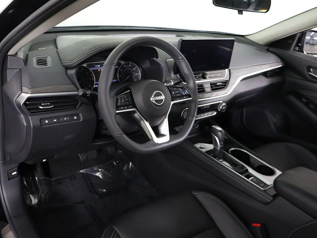 Used 2023 Black Nissan 2.5 SL image 28