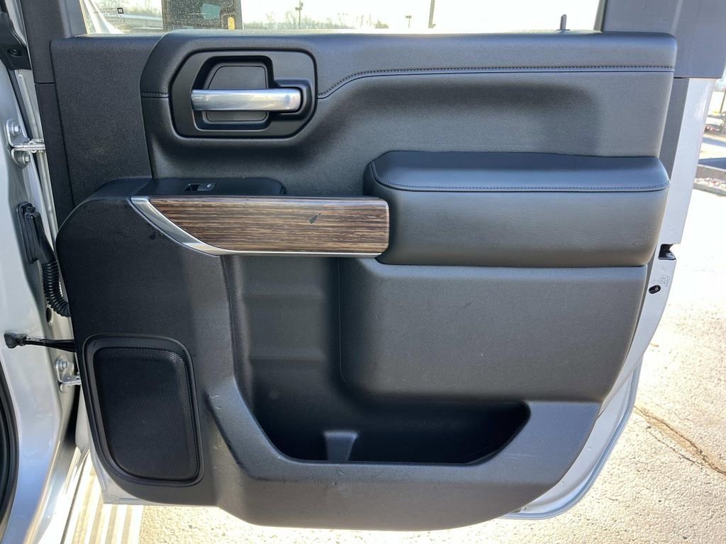 Used 2021 SILVER ICE METALLIC Chevrolet High Country image 26