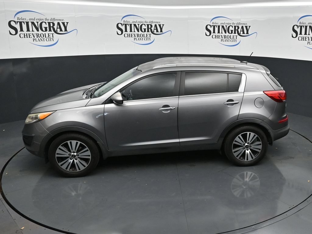 Used 2016 Silver Kia EX image 21