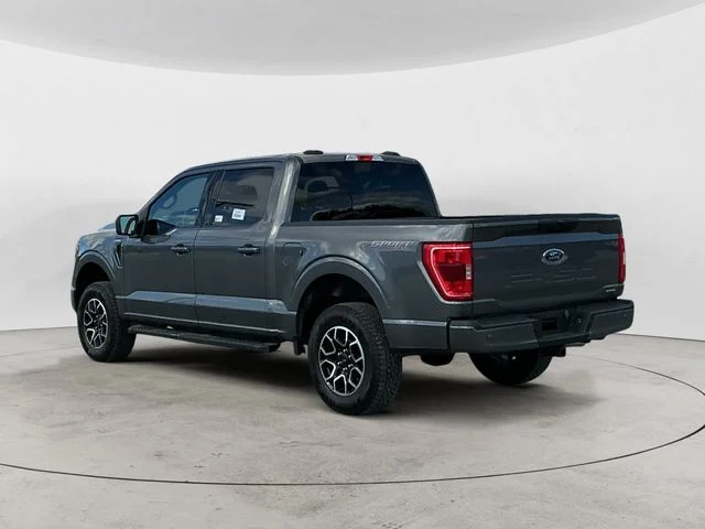 Used 2023  Ford XLT image 3
