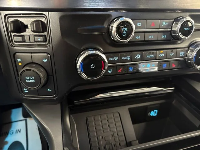 New 2026 Oxford White Ford Lariat image 16