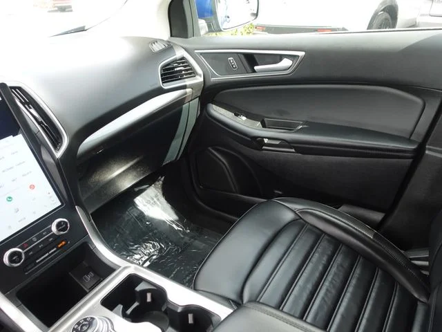 Used 2024 Blue Ford SEL image 21