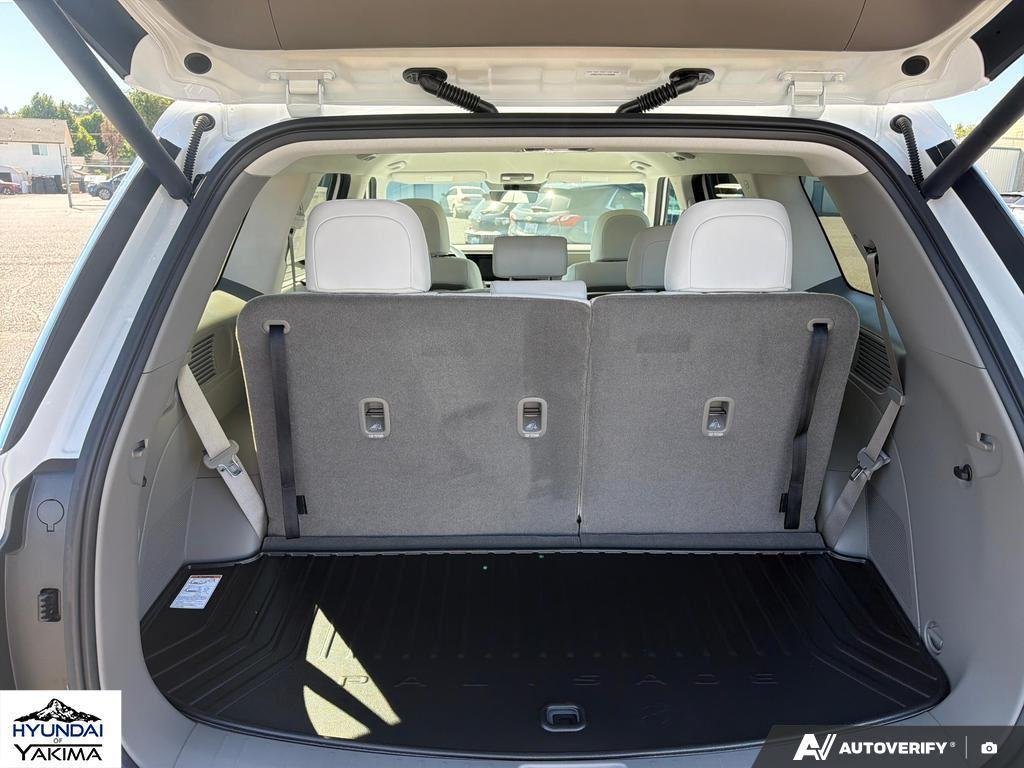 New 2026 Creamy White Pearl Hyundai SEL 8P image 12