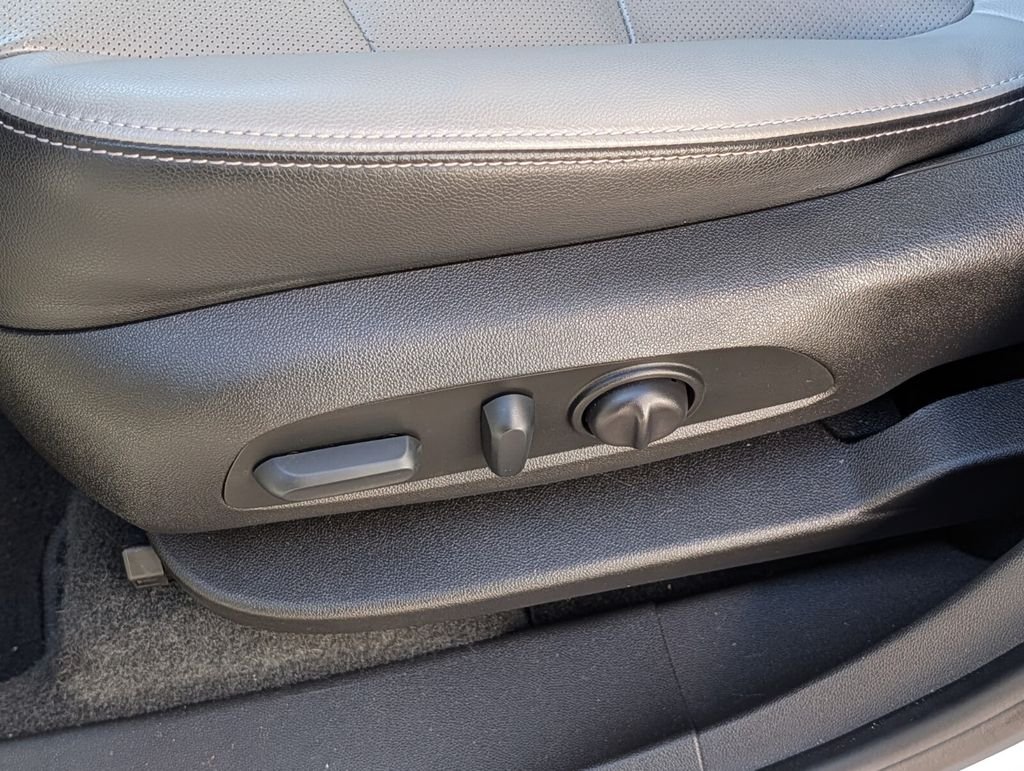 2022 GMC Terrain SLT - Photo 11