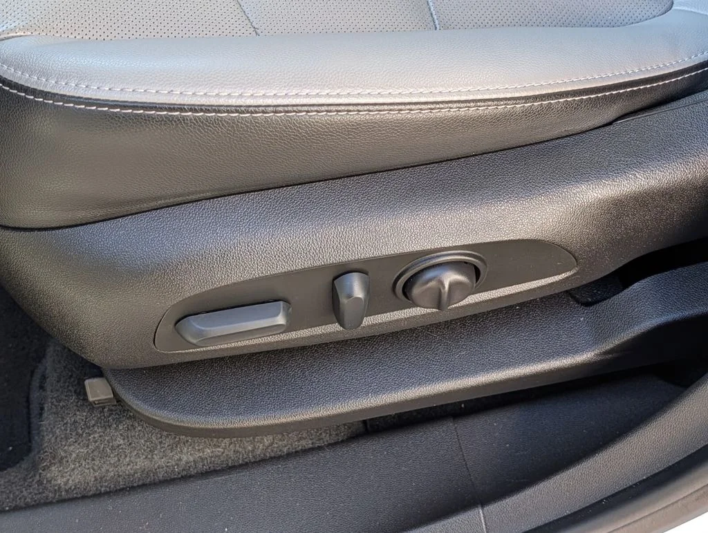 2022 GMC Terrain SLT - Photo 11