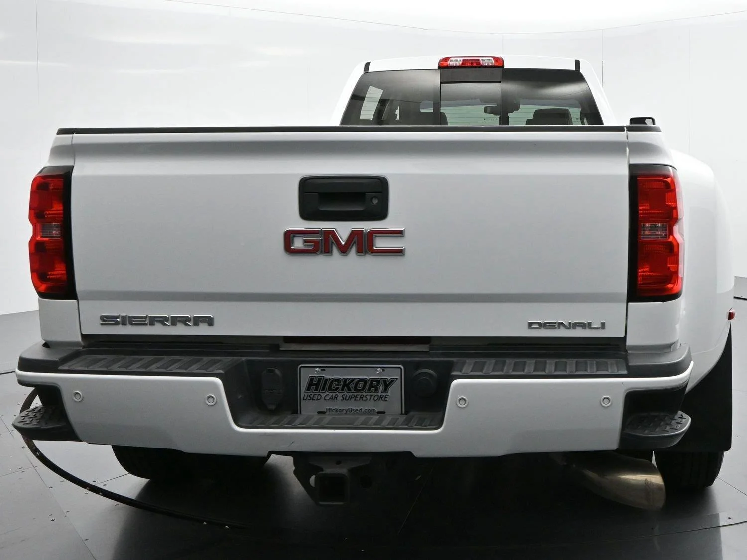 Used 2016 Summit White GMC Denali image 6