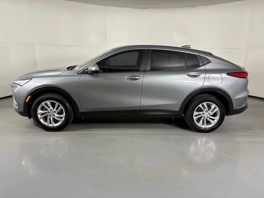 Used 2025 Gray Buick Preferred image 6