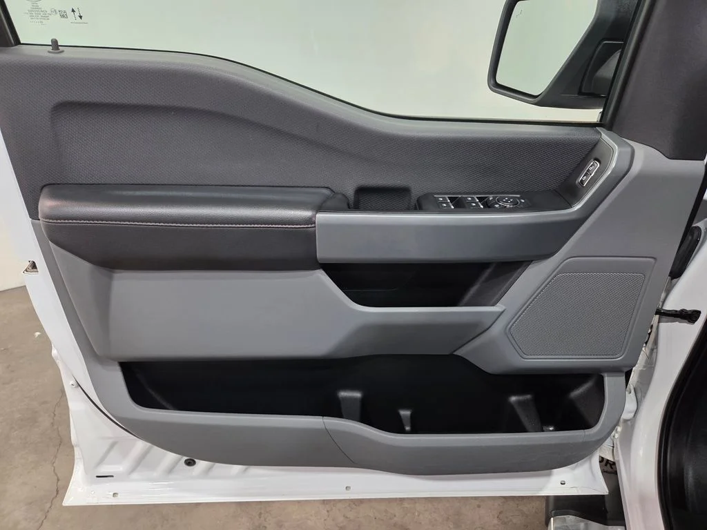 Used 2023 White Ford XLT image 25