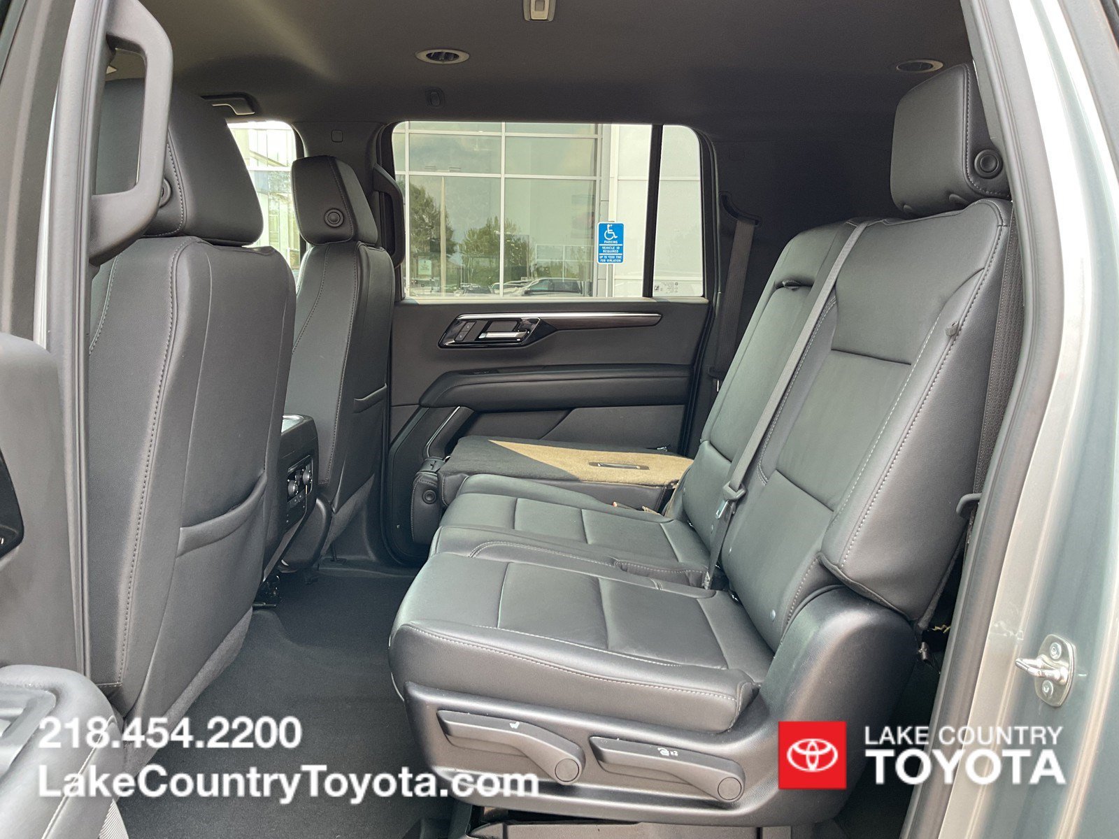 Used 2025 Gray Chevrolet Z71 image 23