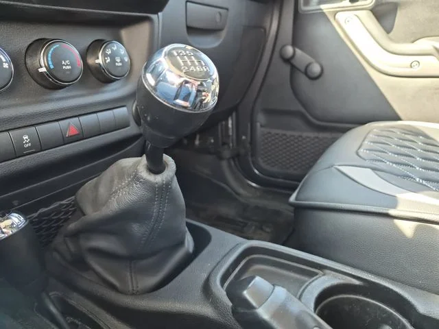 Used 2014 Gray Jeep Sport image 17