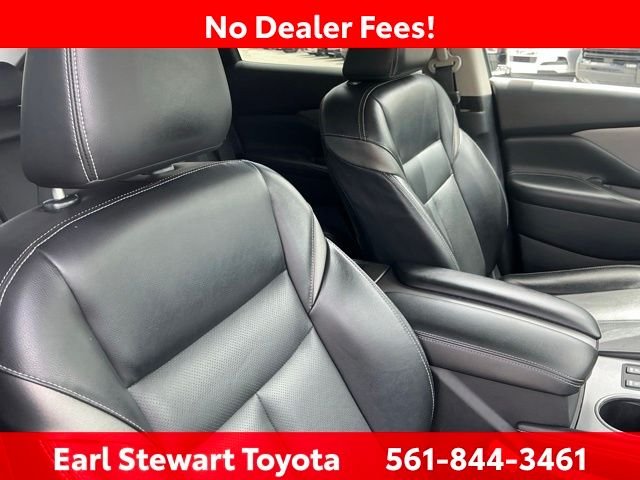 Used 2023 Red Nissan SL image 34