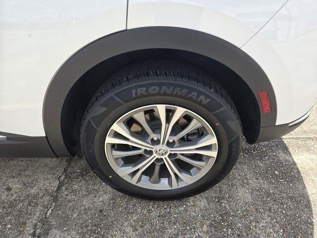 Used 2023 Summit White Buick Preferred image 27