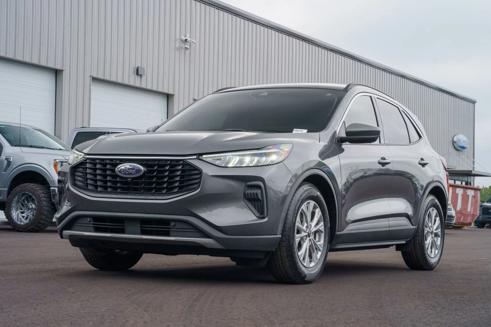 Used 2023 Gray Ford Active image 2