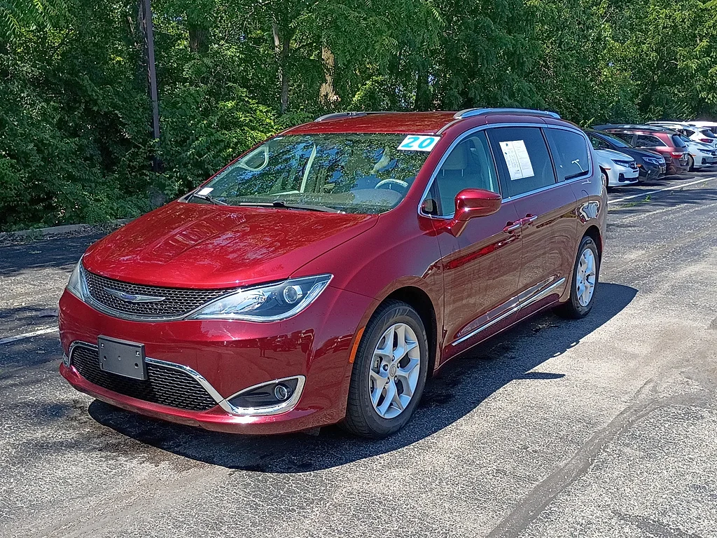 Used 2020 Velvet Red Pearl Coat Chrysler Launch Edition image 7