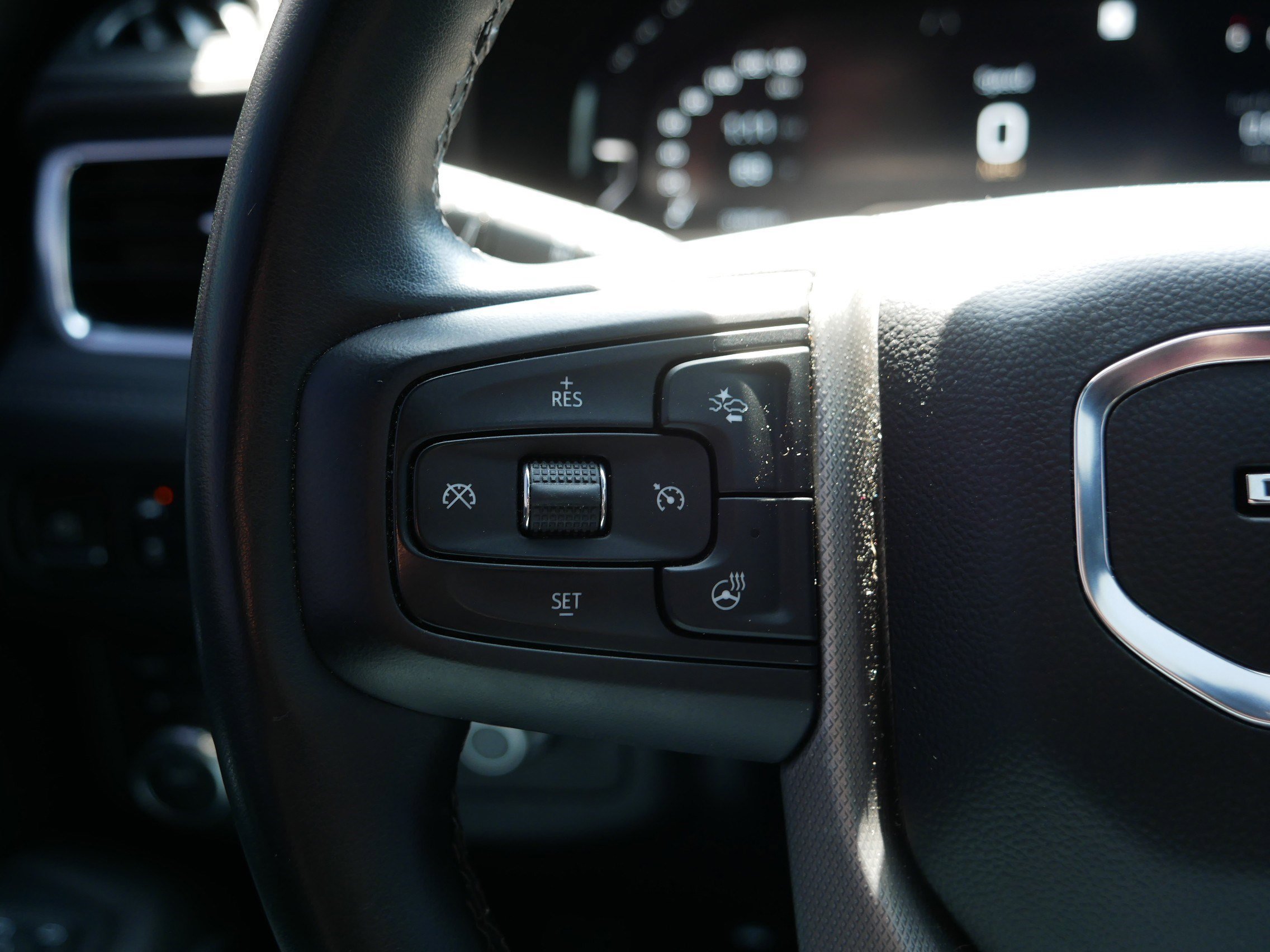 2023 GMC Yukon Denali - Photo 31