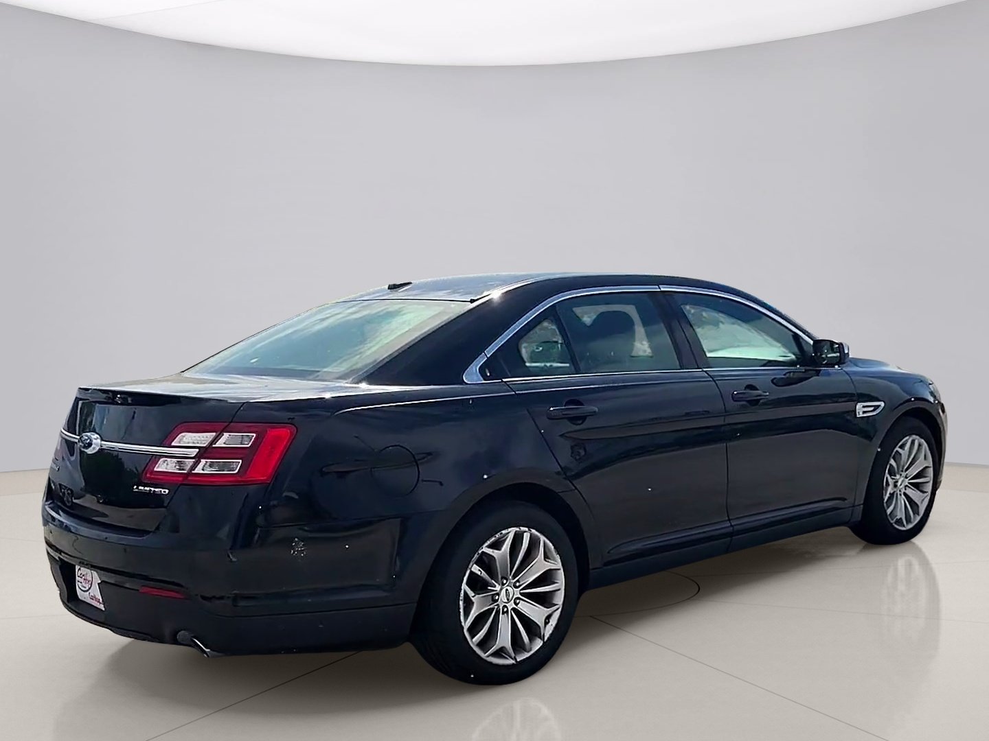 Used 2016 Black Ford LIMITED image 5