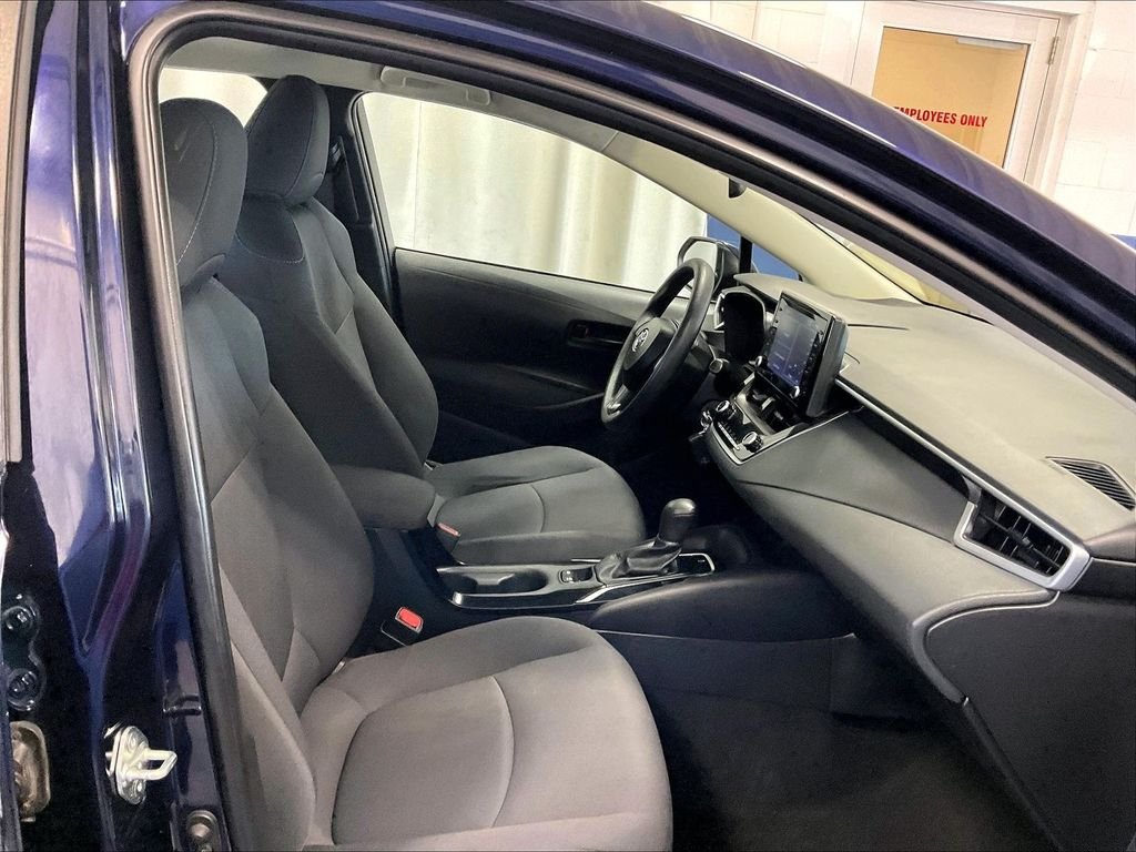 Used 2022 Blue Toyota LE image 11