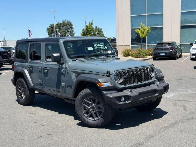 New 2026 Anvil Clearcoat Jeep Sport S image 2