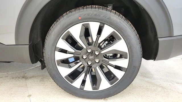 New 2026 Carbonized Gray Metallic Ford Platinum™ image 35