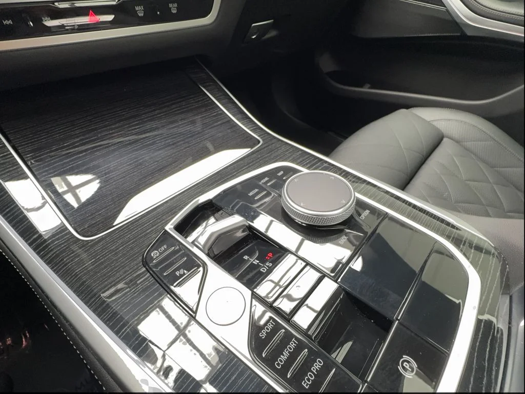 Used 2025 Black BMW sDrive40i image 44