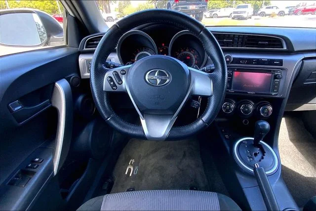 Used 2015 Blizzard Pearl Scion Base image 5