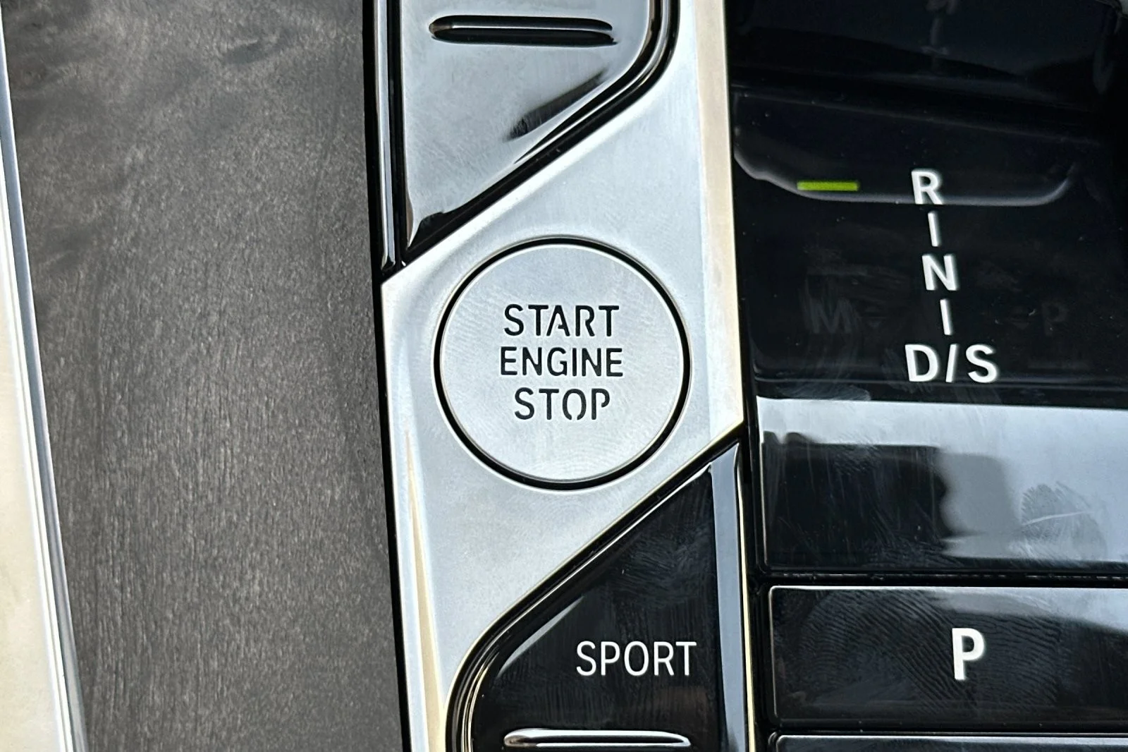 New 2027 Dravit Grey Metallic BMW xDrive40i image 23