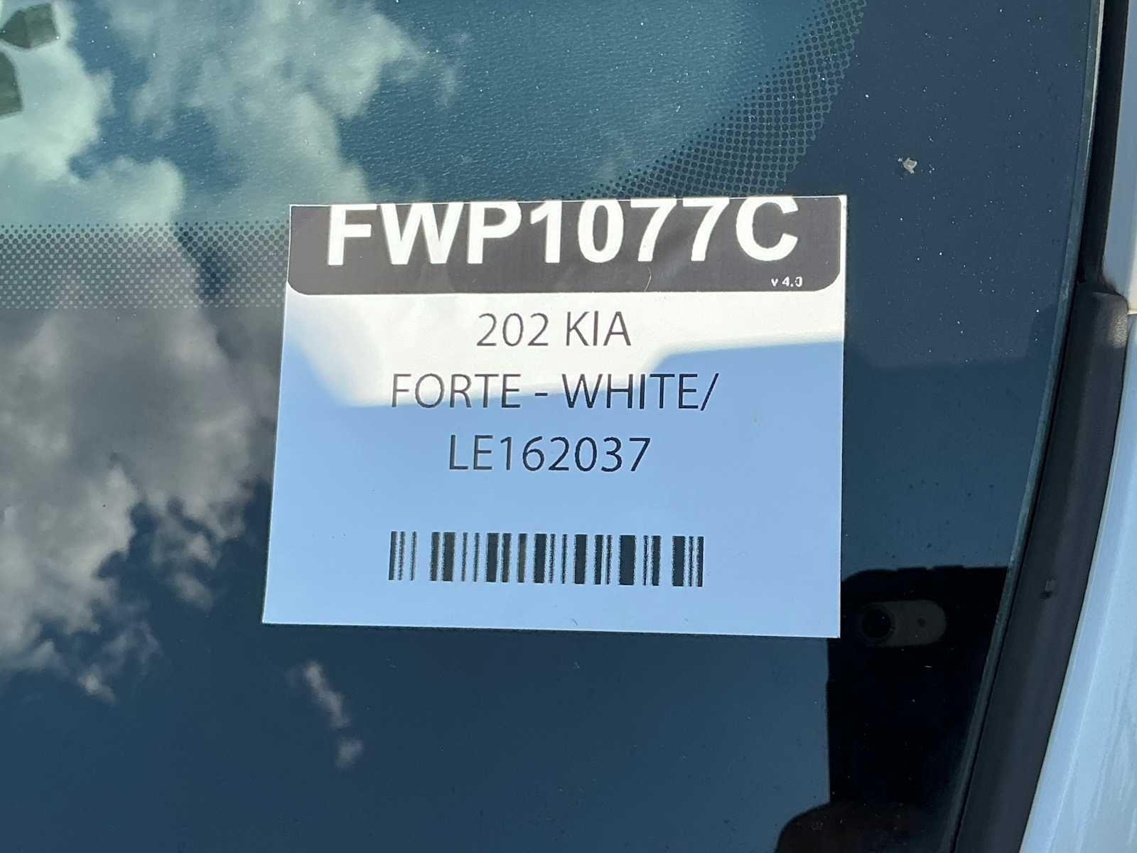 Used 2020 Snow White Pearl KIA GT image 31