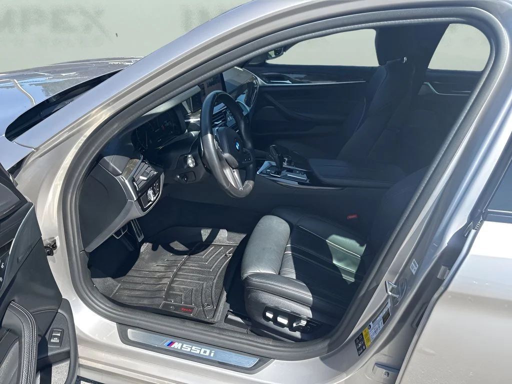 Used 2019 Silver BMW M550i xDrive image 9