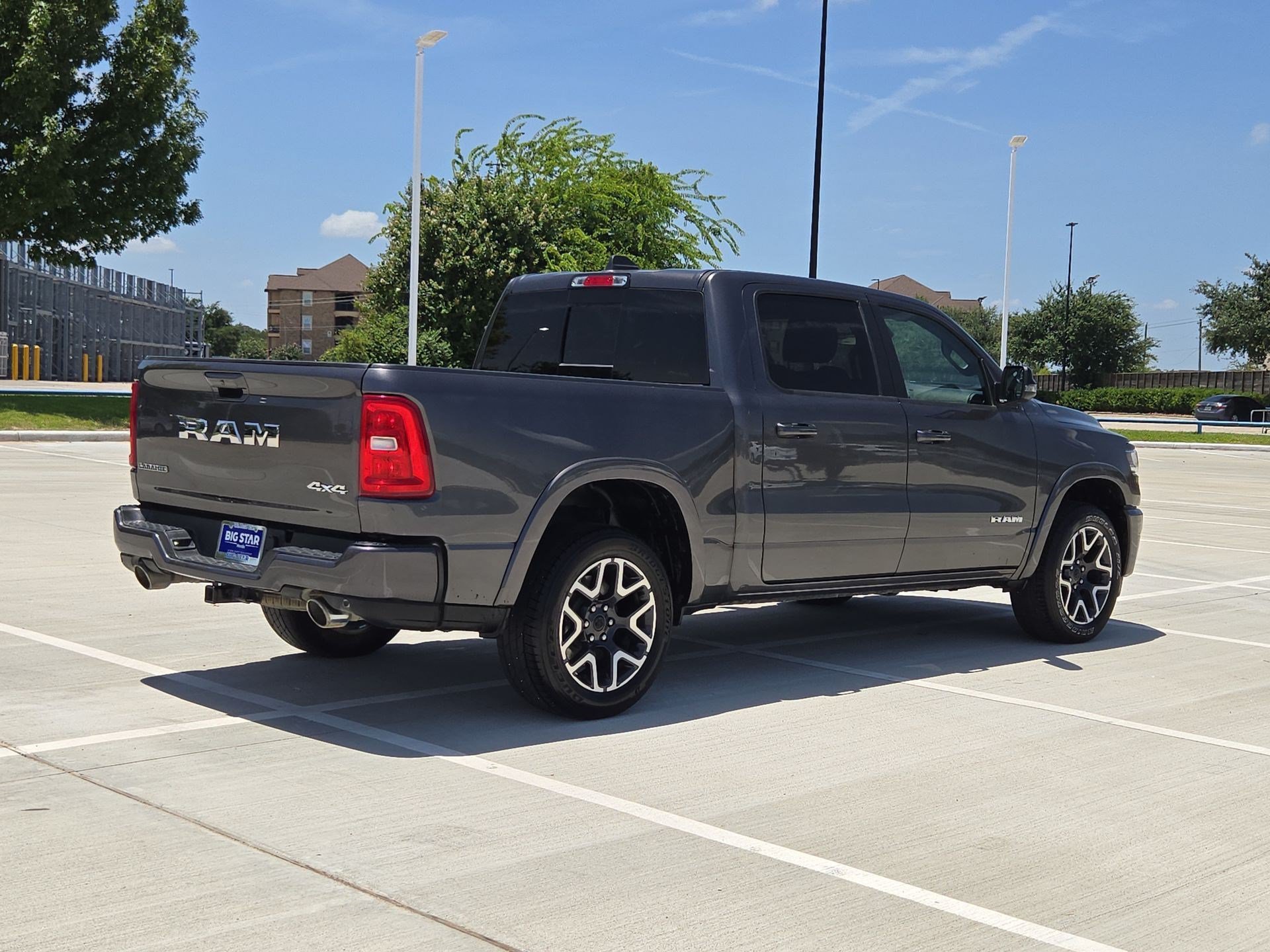 Used 2025 Granite Crystal Metallic Clearcoat Ram Laramie image 3